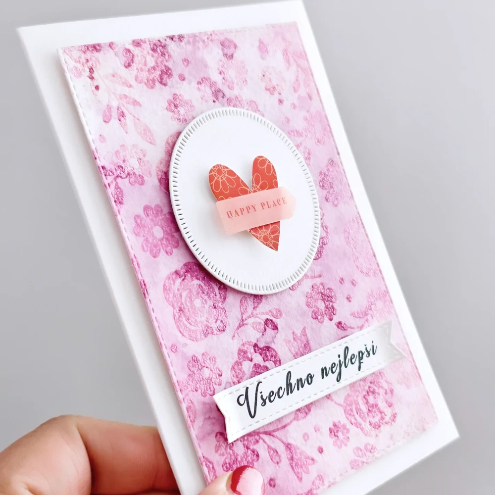 PŘÁNÍ K NAROZENINÁM - fialové embossované se srdíčkem