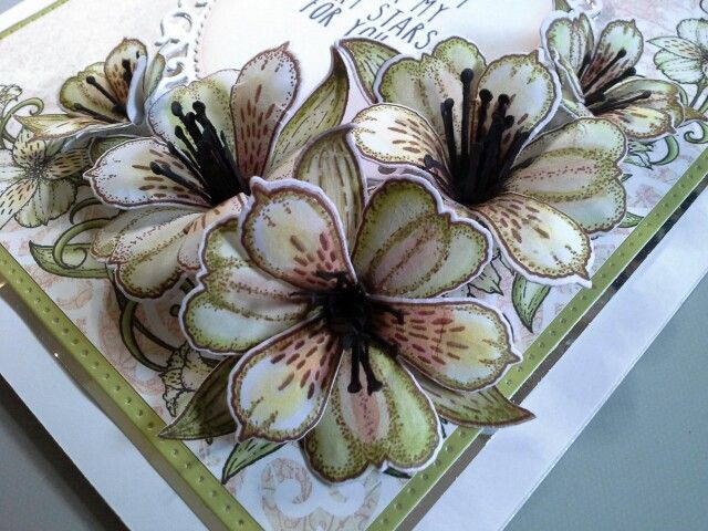 * Heartfelt Creations - SUNRISE LILY - cling razítko