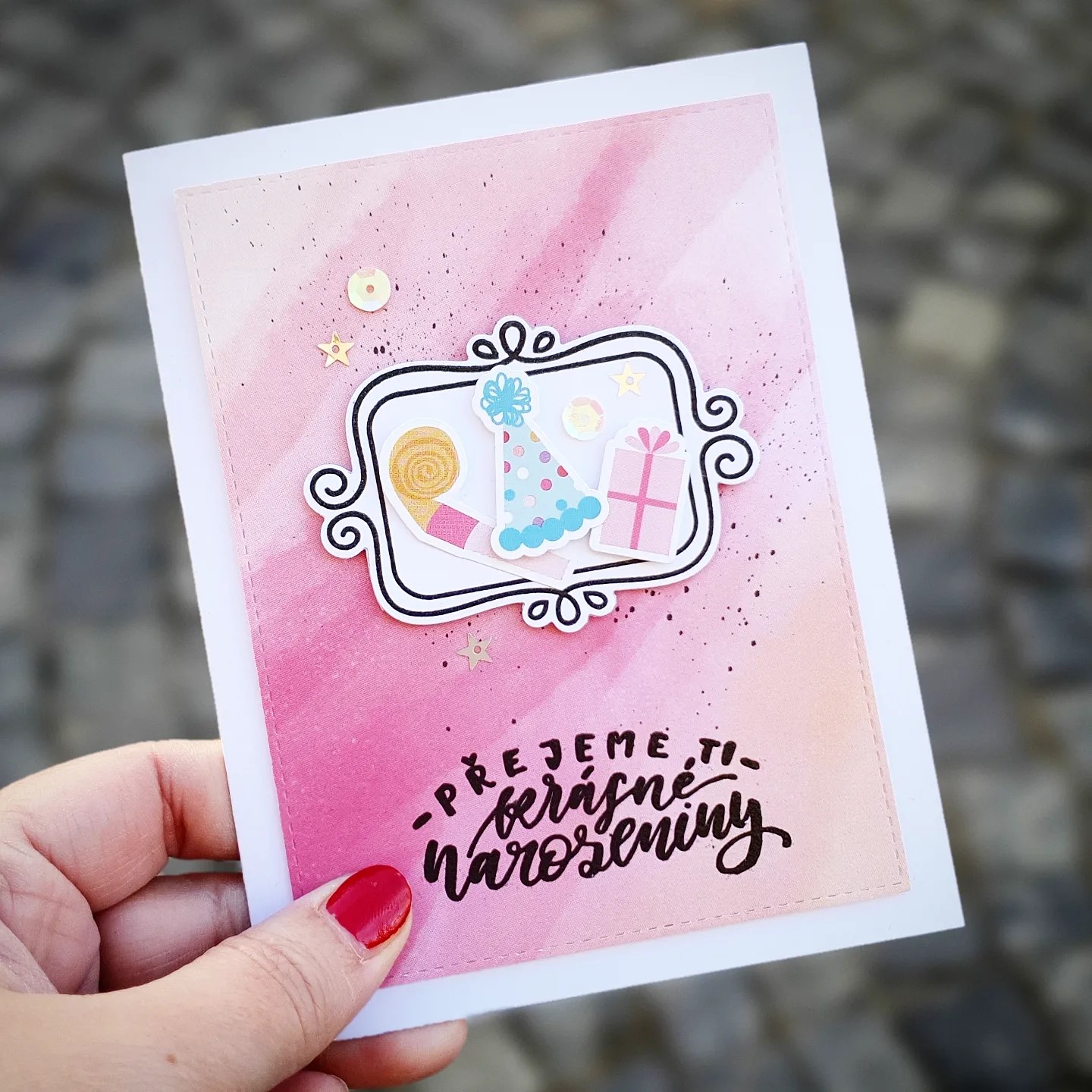 PŘÁNÍ K NAROZENINÁM PRO HOLKU - růžové s párty výbavou (063)