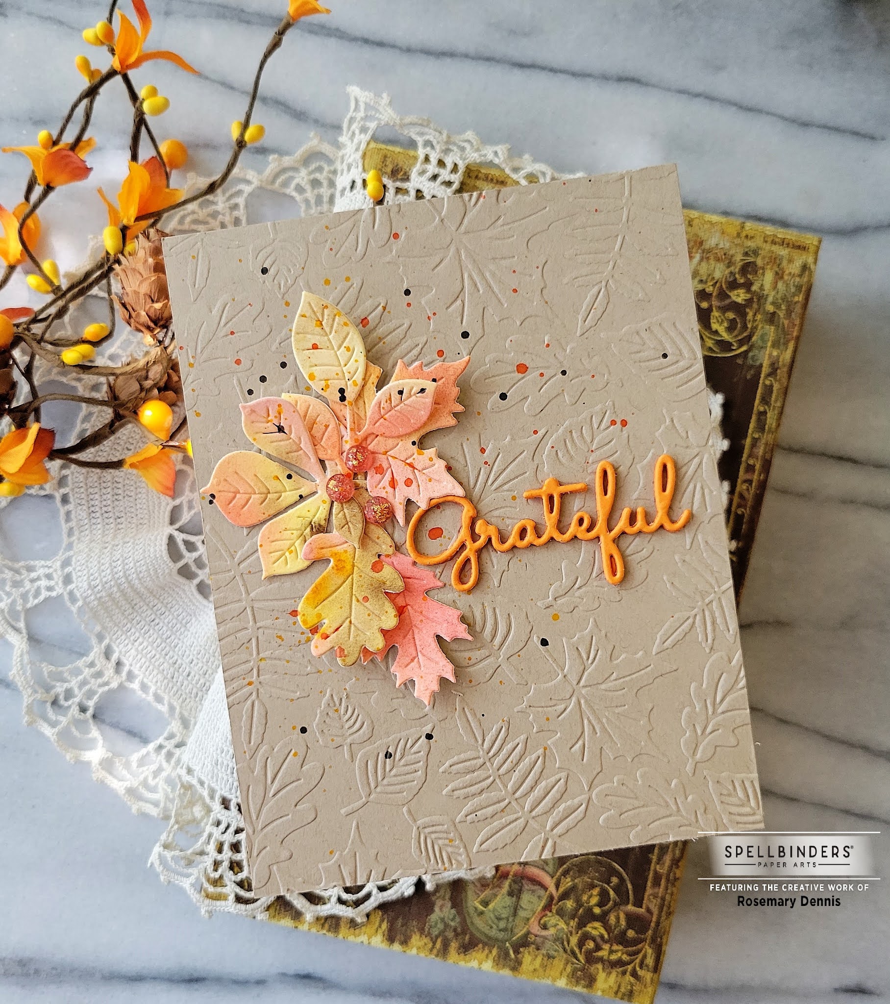 Spellbinders - FALLING LEAVES - embossovací kapsa